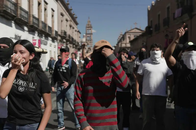 México registra el tercer día consecutivo de manifestaciones tras el asesinato de alcalde