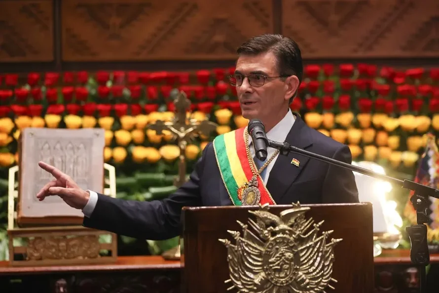 Bolivia expulsa a la embajadora de Colombia por "injerencia" de Petro en conflicto interno