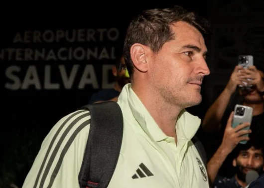 Iker Casillas y Carles Puyol ya están en suelo salvadoreño