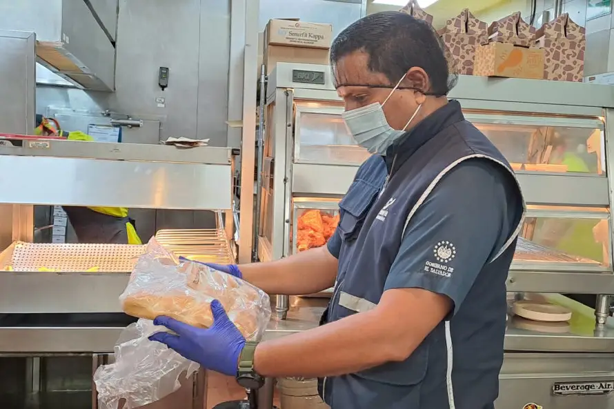 Defensoría retiró 110 productos vencidos en operativos por el Día del Padre