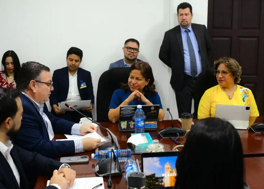 Ministra de Turismo presenta informe a diputados y promete mejorar infraestructura pública con aumento presupuestario en 2026