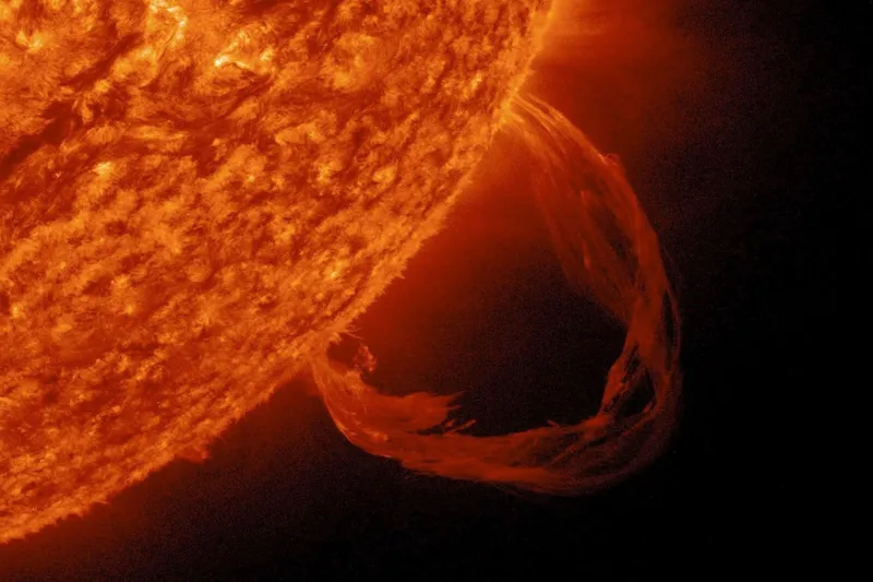 Tormenta solar se mantendrá severa el jueves afectando GPS y red eléctrica