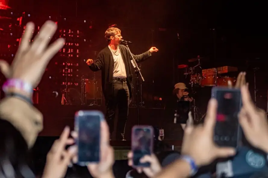 El debut de Foster The People en El Salvador marcó una noche histórica