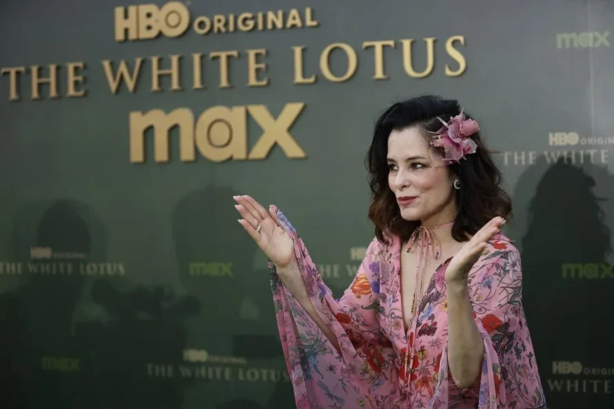 Serie “The White Lotus” disparó búsquedas de ansiolíticos en internet