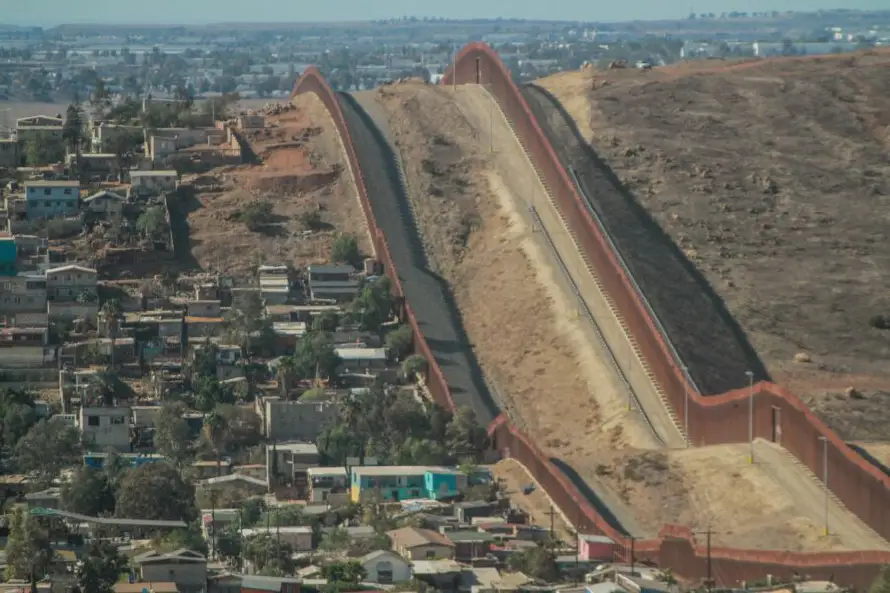 Más de 1,000 retenciones de salvadoreños en fronteras de EEUU con situación migratoria irregular en primer trimestre 2026