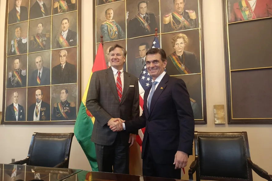 EEUU anuncia retorno de embajadores a Bolivia tras 17 años, durante la investidura de Paz
