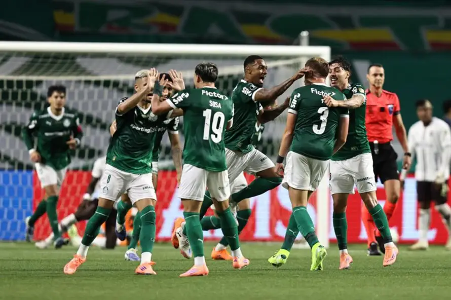 Palmeiras y Flamengo definen este sábado al primer "tetracampeón" brasileño de la Copa Libertadores