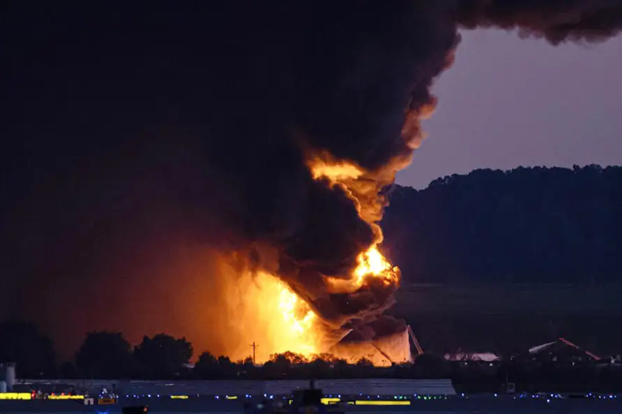 Nueve muertos tras caída de avión de carga de UPS en Kentucky