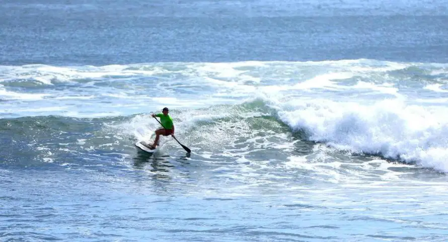 Salvadoreños Castellano y Vides se despiden del Mundial ISA SUP ante rivales de élite