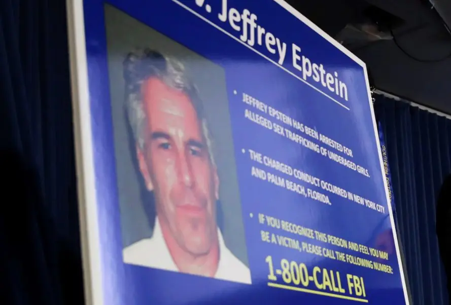 Estas son las siete fuerzas policiales británicas que evalúan información sobre el caso Epstein