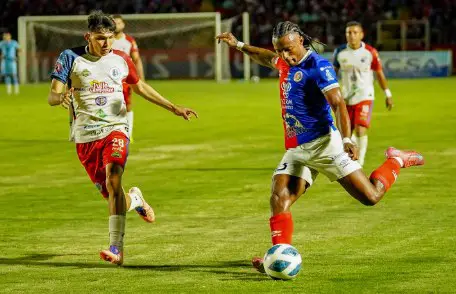 Cacahuatique sorprende a FAS en penales y avanza a semifinales del Apertura 2025