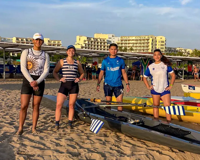 Delegación salvadoreña compite en el World Rowing Beach Sprint Finals 2025