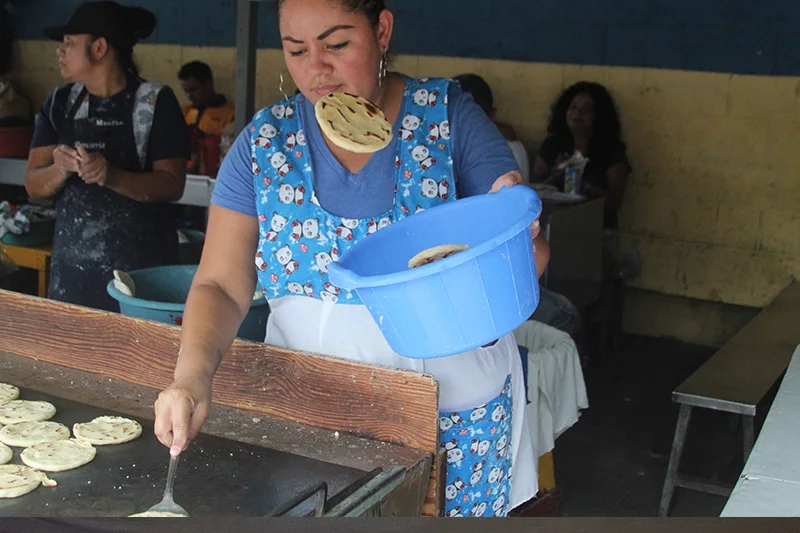 La canasta básica rural baja ligeramente en octubre por la reducción en tortillas y frijoles