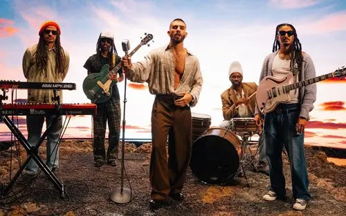 Manuel Turizo se lanza a cantar reggae antes de regresar a El Salvador
