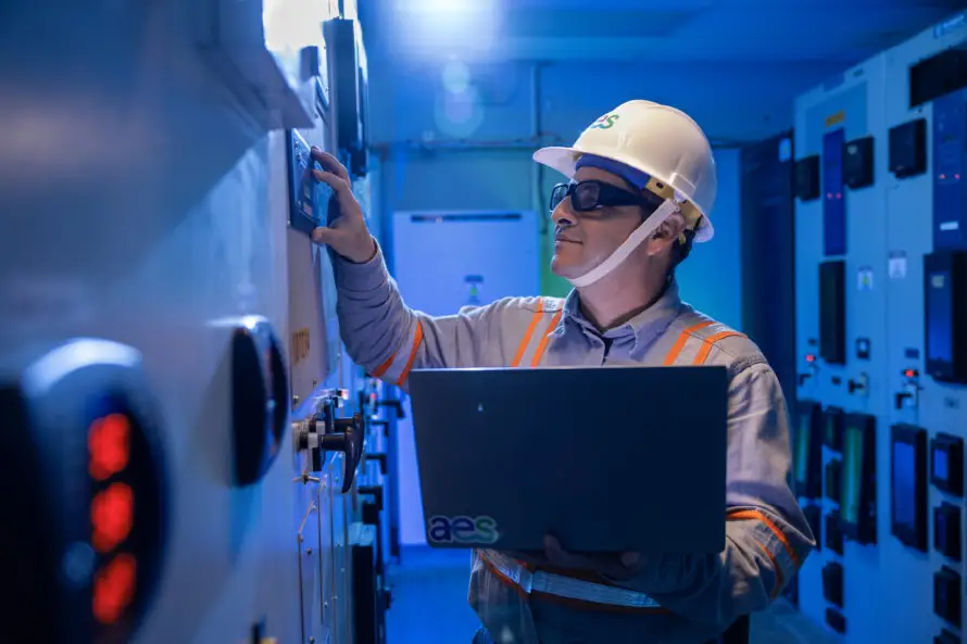 AES El Salvador fortaleció y expandió su red eléctrica durante el 2025 con una inversión de $44 millones