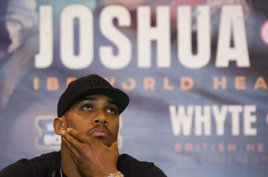 El boxeador británico Anthony Joshua sufre accidente en Nigeria que deja dos muertos