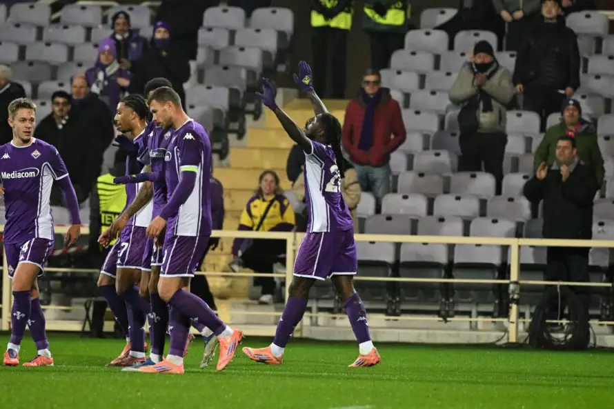 Fiorentina encuentra alivio en la Conference League tras vencer al Dinamo de Kiev