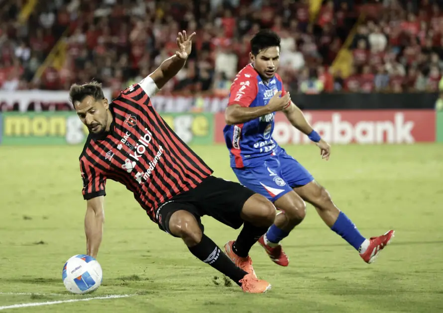 El Xelajú de Guatemala busca su primer título centroamericano ante Alajuelense