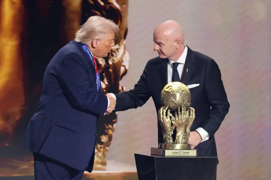 Trump sugiere cambiar el nombre al fútbol americano durante el sorteo del Mundial