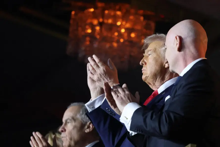 Donald Trump es galardonado con el primer premio FIFA de la Paz