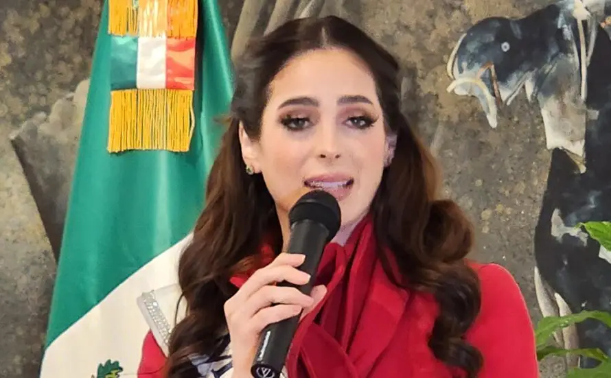 Miss Universo expresa su apoyo a la comunidad inmigrante en Nueva York