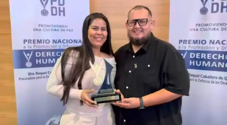 SoyaCity y Tati reciben premio nacional por su fundación La Casa de Mateo