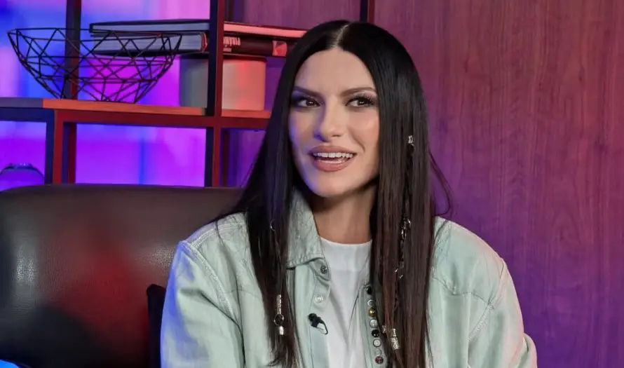 Laura Pausini revela que Marco existe y se marchó porque no lo besó "de lengua"