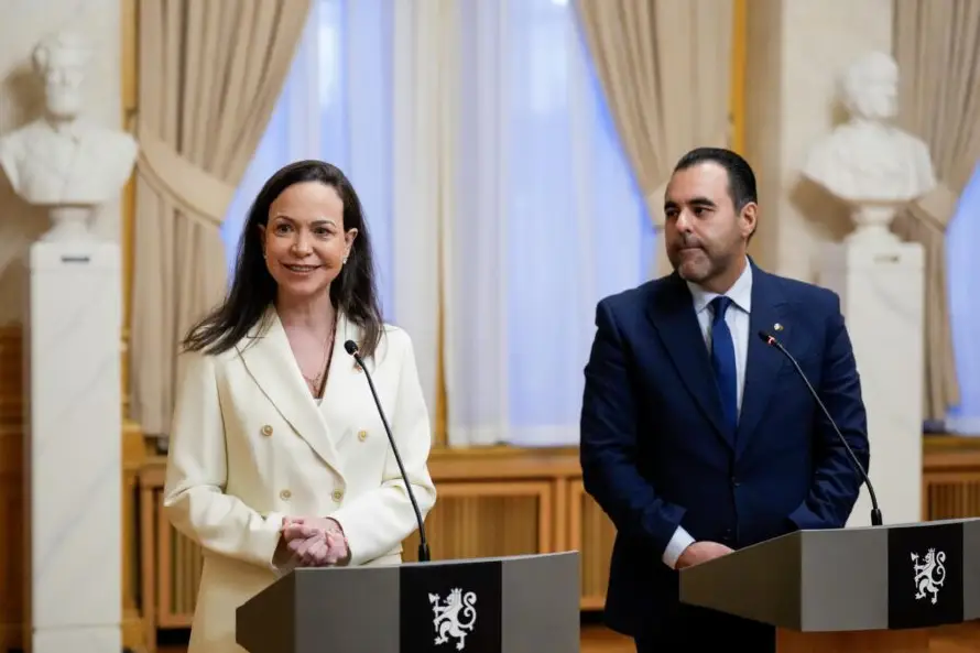 María Corina Machado confirma que recibió apoyo de EEUU para salir de Venezuela