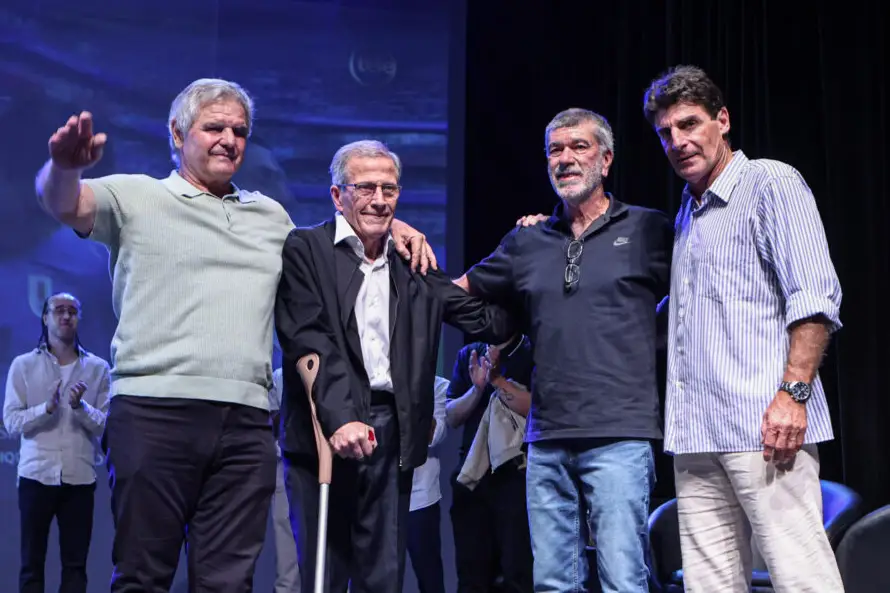 Uruguay homenajea al entrenador Óscar Tabárez por legado de 15 años con la Celeste