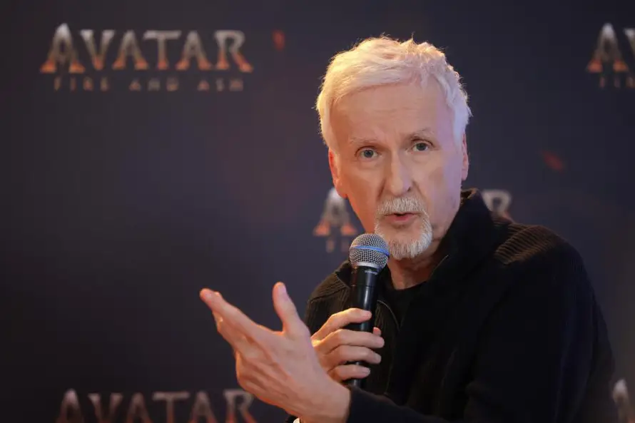 "Avatar 3" retrata la destrucción del medio ambiente, la migración y los refugiados