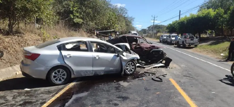 Reportan cinco lesionados y un fallecido en accidentes en Chalatenango y bulevar Venezuela