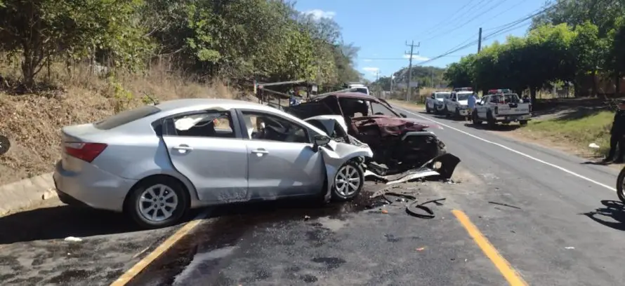 Reportan cinco lesionados y un fallecido en accidentes en Chalatenango y bulevar Venezuela