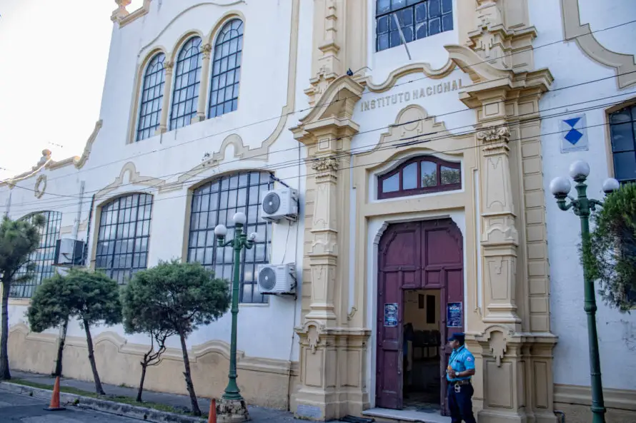 Alcaldía de San Salvador Centro anuncia horarios especiales de sus oficinas y dependencias por festividades de fin de año