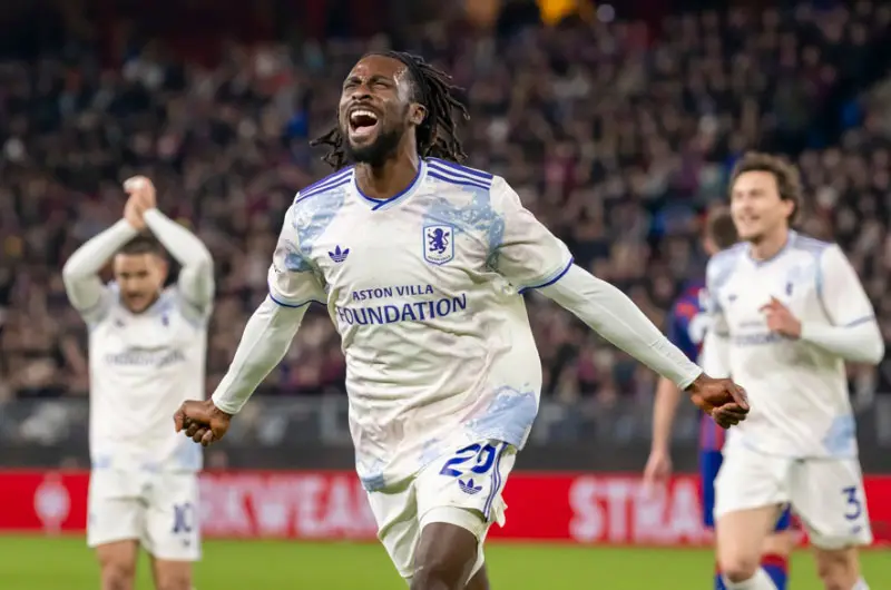 El Aston Villa prolonga su racha victoriosa y se acerca a los octavos de final