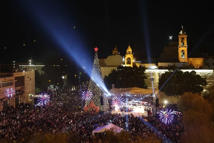 Belén enciende su árbol navideño tras dos años de guerra en Gaza