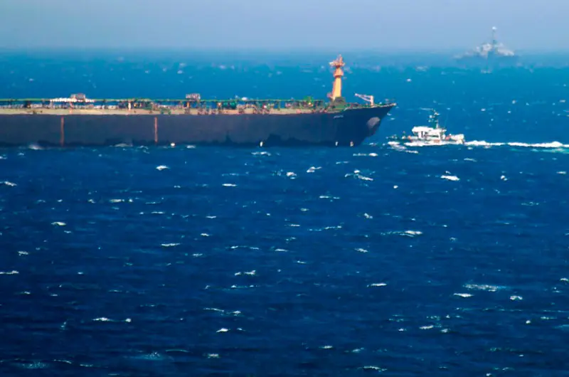 Rusia envía submarino para escoltar el petrolero que EE.UU. trata de confiscar en Venezuela