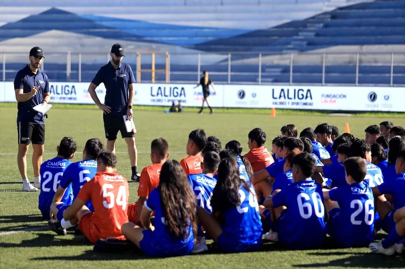 Fundación de La Liga Española culmina cuatro campus deportivos con enfoque en valores en El Salvador