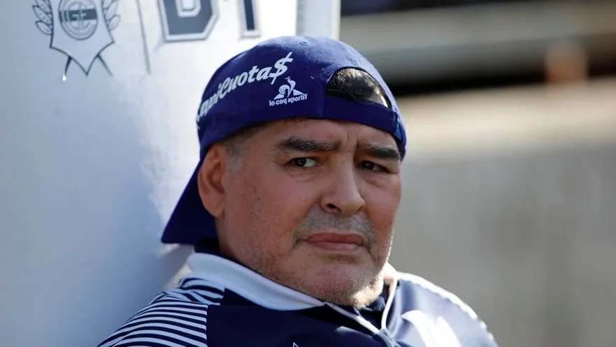 Custodio de Maradona que advirtió sobre su salud dice que su médico no lo visitaba
