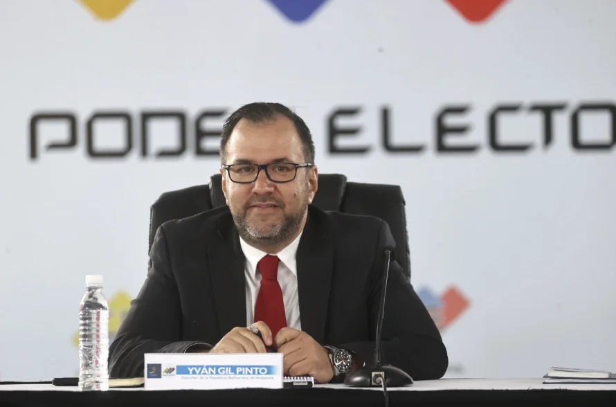 Venezuela dice recibir de Irán ofrecimiento de apoyo para "enfrentar la piratería" de EEUU