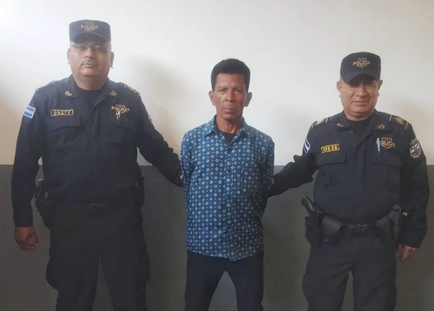 Un hombre fue detenido por hurtar un arma en una gasolinera
