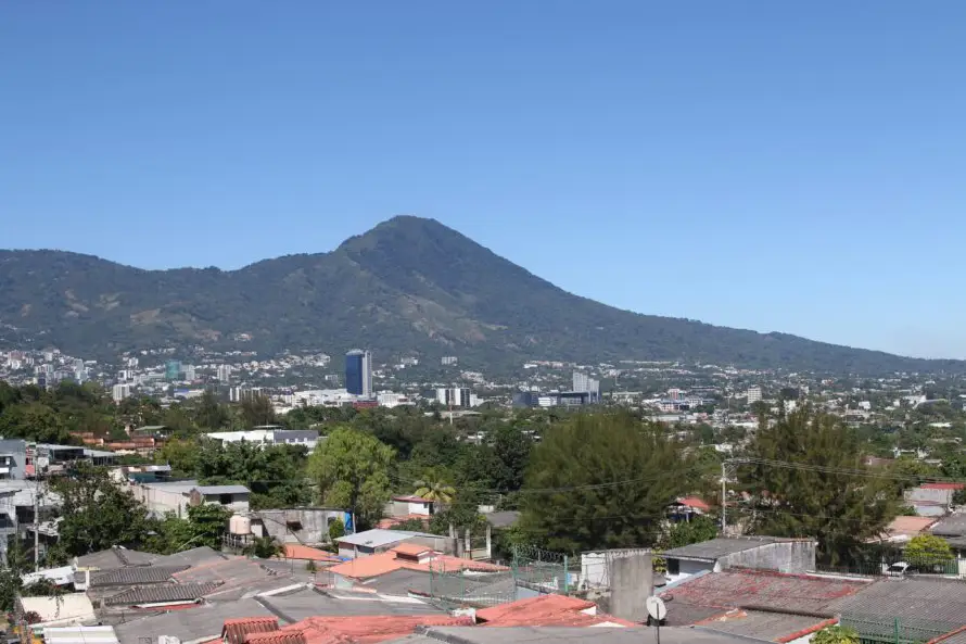 Cielo despejado y ambiente fresco este sábado en El Salvador