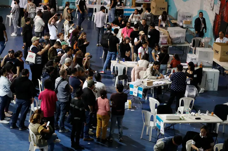 Fallas en escrutinio revelan fragilidad del sistema electoral en Honduras, según analistas