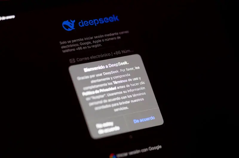 DeepSeek lanza un nuevo modelo con razonamiento similar a GPT-5