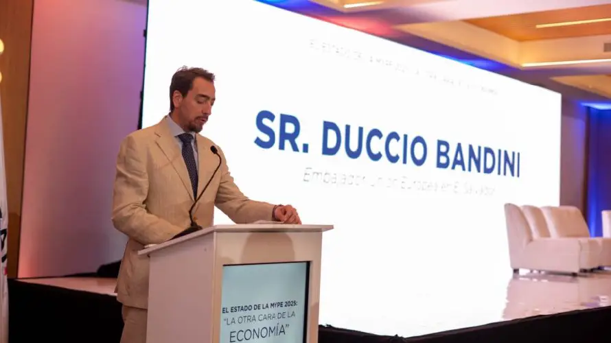 Embajador de la UE dice no es su papel cambiar la relación con El Salvador sino “cuidarla”
