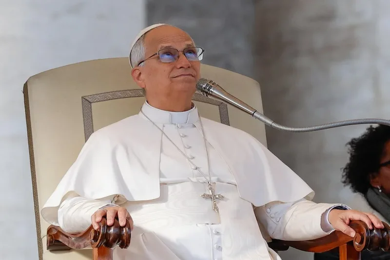 Papa León XIV pide atención urgente a salud mental para jóvenes