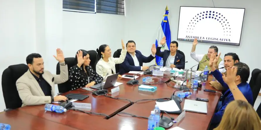 Dictaminan presupuesto estatal 2026 con un recorte de $164 millones al Órgano Judicial