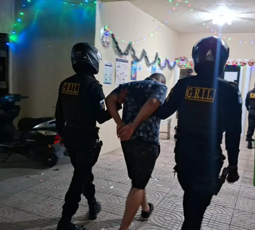 Guatemala detuvo en 2025 a 33 personas para extraditarlas a EEUU, mayoría por narcotráfico