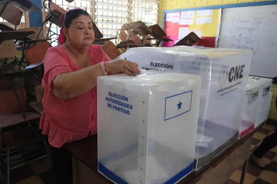 Expresidente Zelaya llama a movilización en apoyo a candidatos que piden anular elecciones en Honduras