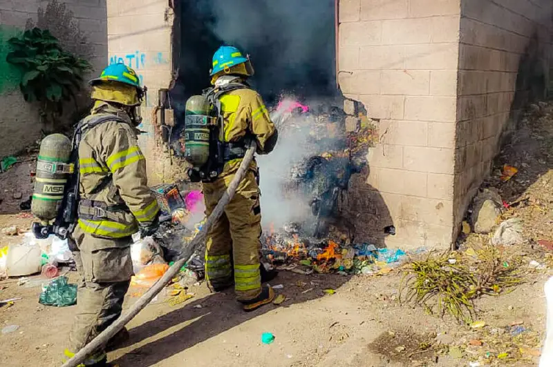 Dos vehículos y dos basureros están entre los incendios registrados durante la jornada de Navidad