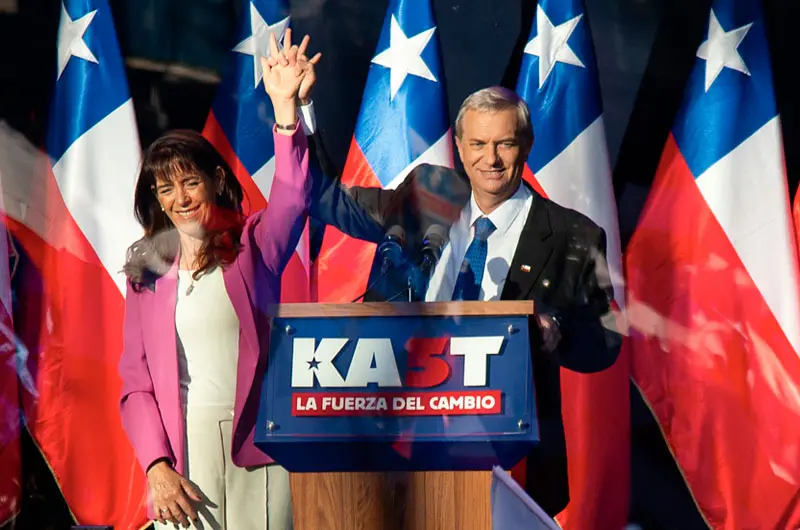 Ultraderechista Kast dice que ganará segunda vuelta y ofrecerá "un cambio con carácter"